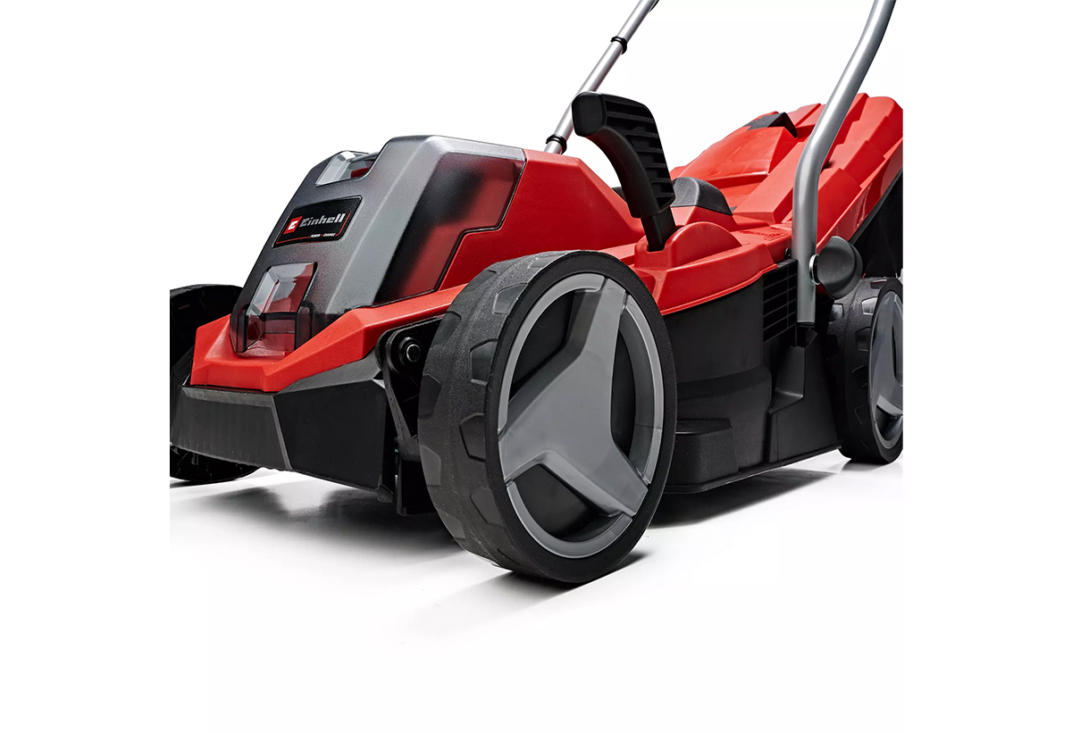 Απεικονίζεται κοντινό στο κάτω μέρος της μηχανής.